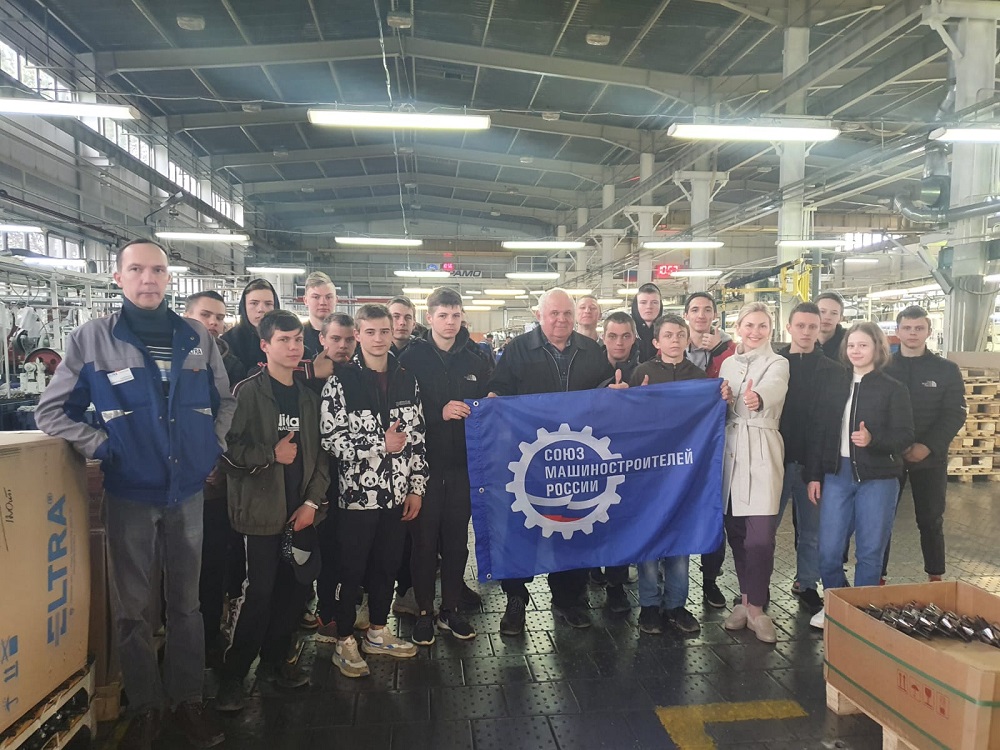 На ржевском предприятии «Прамо-Электро» прошли экскурсии для студентов и школьников